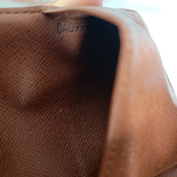 Authentic Louis Vuitton Agenda PM - Picture 6 of 11